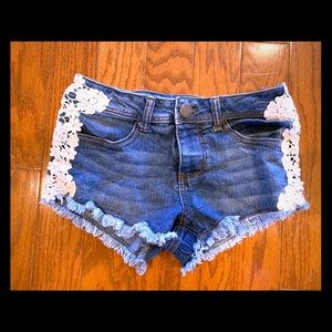 Size 1 short shorts with lace